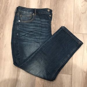 AEO dark wash tomgirl jeans